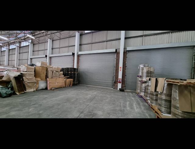 4,172M² WAREHOUSE TO LET IN SACKS CIRCLE INDUSTRIAL